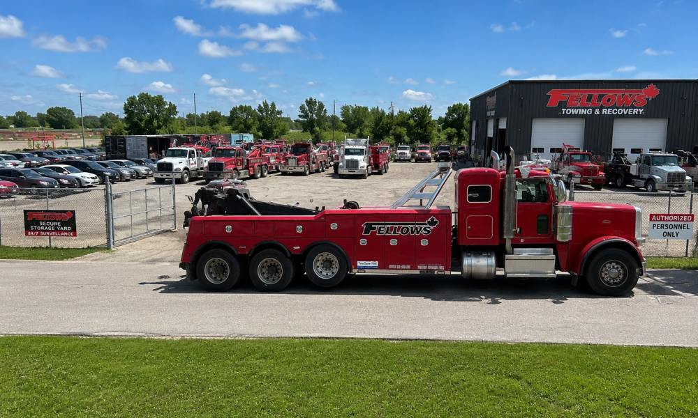 Storage services fellows towing Storage service